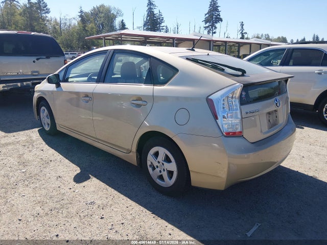 2011 Toyota PRIUS THREE photo 3