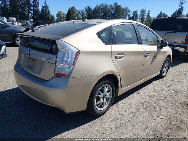 2011 Toyota PRIUS THREE photo 4