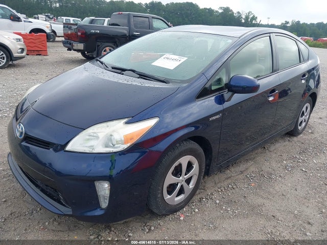 صورة 2 لـ 2013 Toyota PRIUS THREE