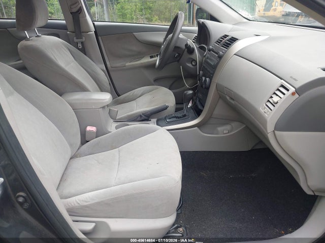 2009 Toyota COROLLA LE photo 5