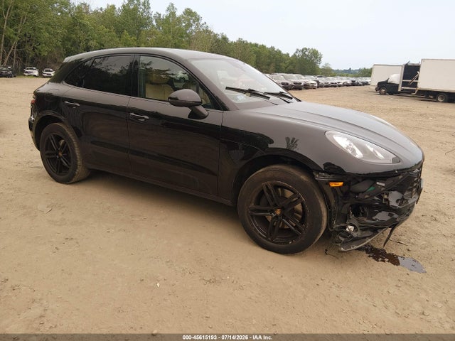 2017 PORSCHE MACAN 