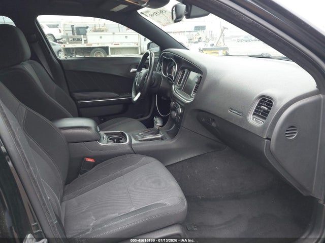 صورة 5 لـ 2016 Dodge CHARGER SXT