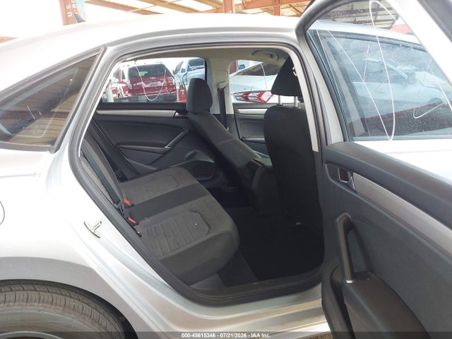 صورة 8 لـ 2020 Volkswagen PASSAT 2.0T S