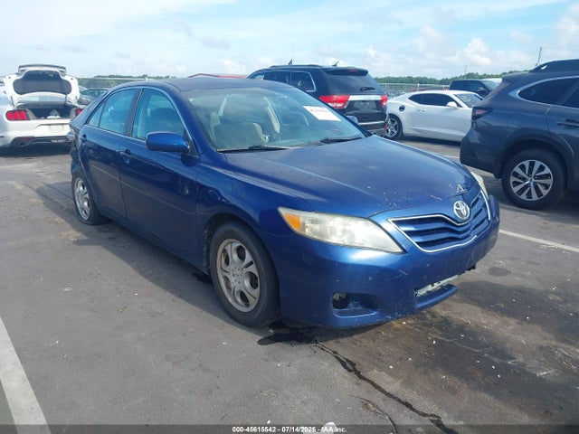 2011 TOYOTA CAMRY LE