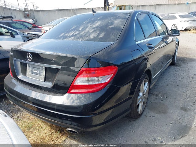2010 Mercedes-BENZ C 300 LUXURY/SPORT — фото 4