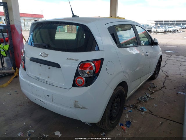 2014 Chevrolet SONIC LS AUTO — фото 4