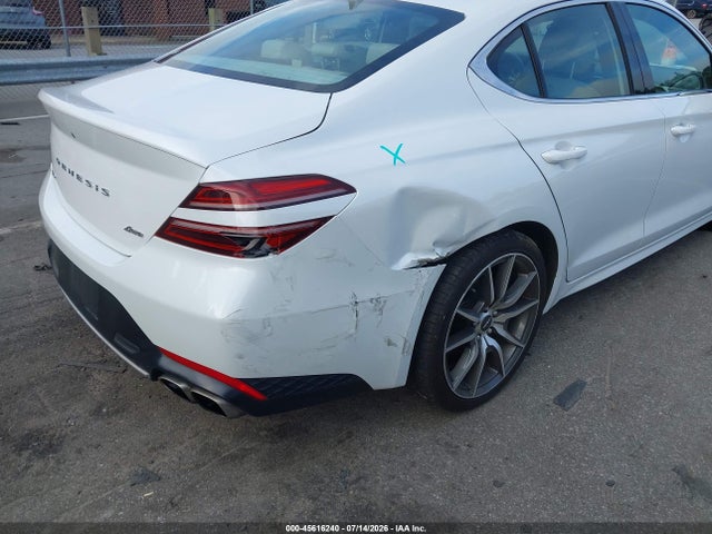 صورة 6 لـ 2023 Genesis G70 2.0T AWD