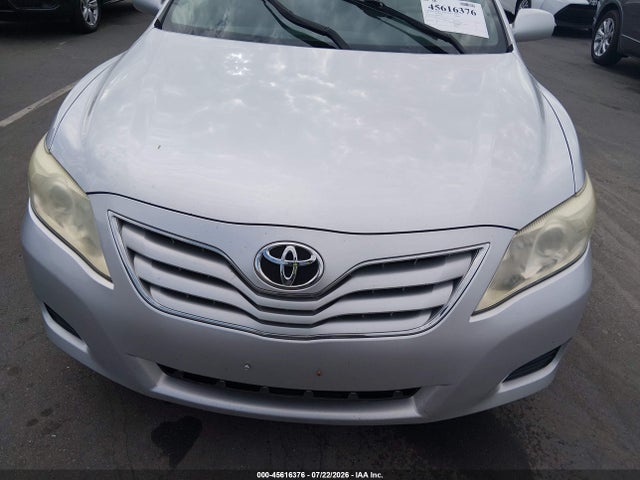 صورة 6 لـ 2011 Toyota CAMRY LE
