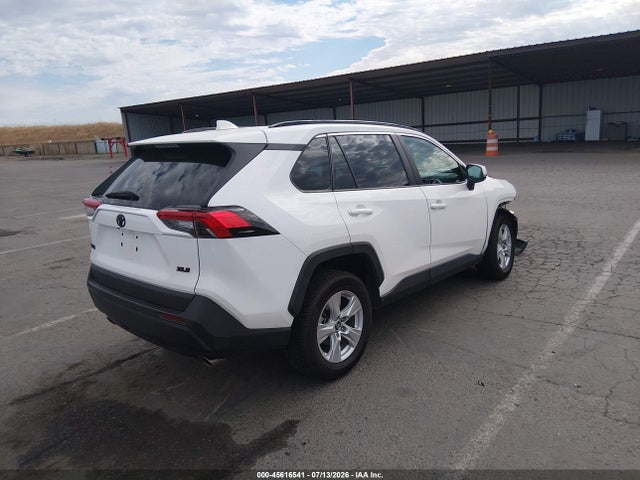 2020 TOYOTA RAV4 XLE 4