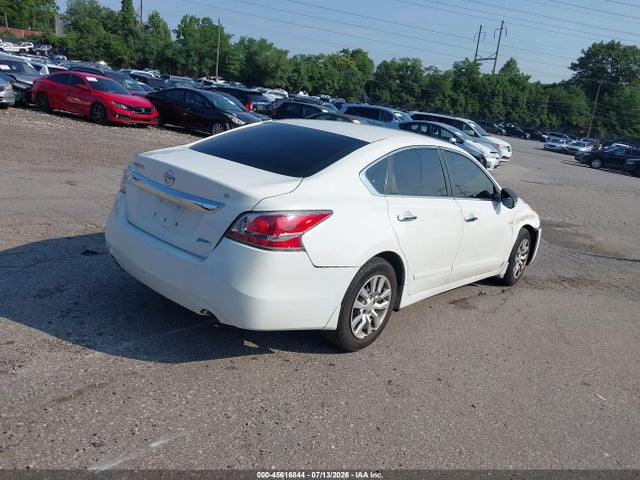 2015 Nissan ALTIMA 2.5 S — фото 4