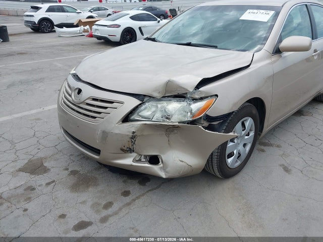 2009 Toyota CAMRY LE photo 6