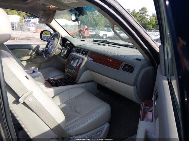 صورة 8 لـ 2011 Chevrolet AVALANCHE 1500 LTZ