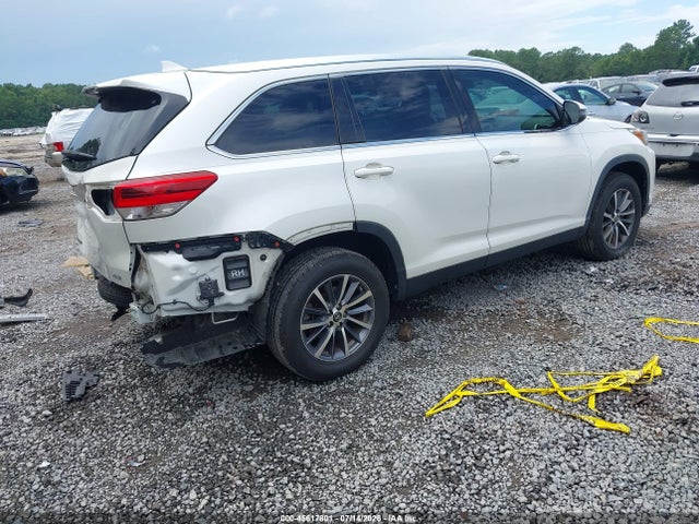 2019 TOYOTA HIGHLANDER XLE 4