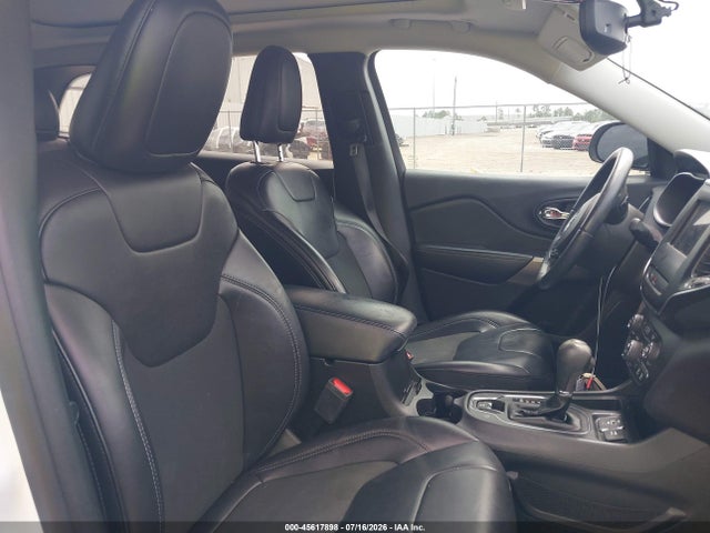 2019 JEEP CHEROKEE LATITUDE PLUS FWD 18