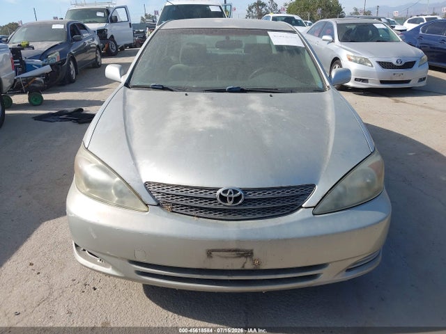 2002 Toyota CAMRY LE photo 6