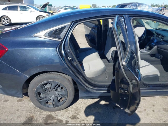 صورة 8 لـ 2018 Honda CIVIC LX