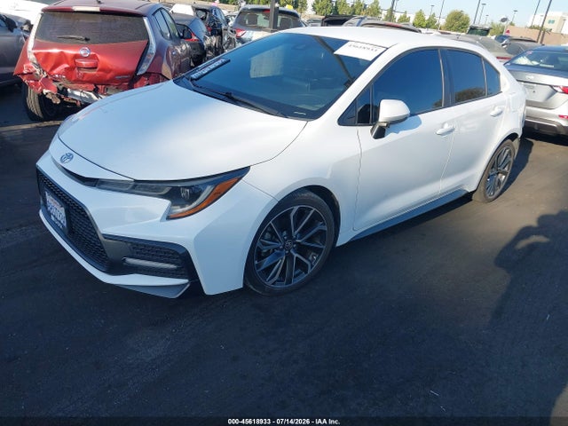 2020 Toyota COROLLA SE photo 2