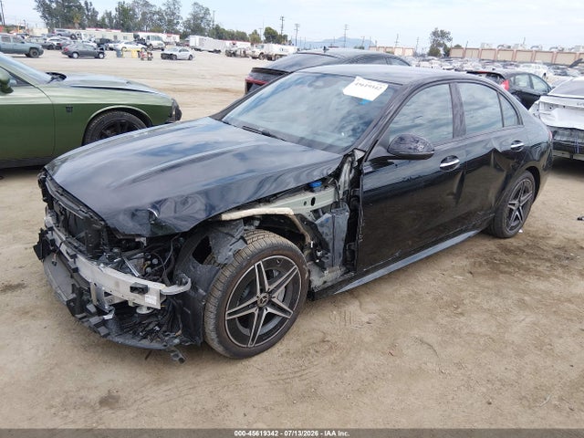 2025 Mercedes-BENZ C 300 照片 2