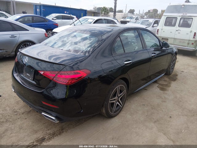 صورة 4 لـ 2025 Mercedes-BENZ C 300