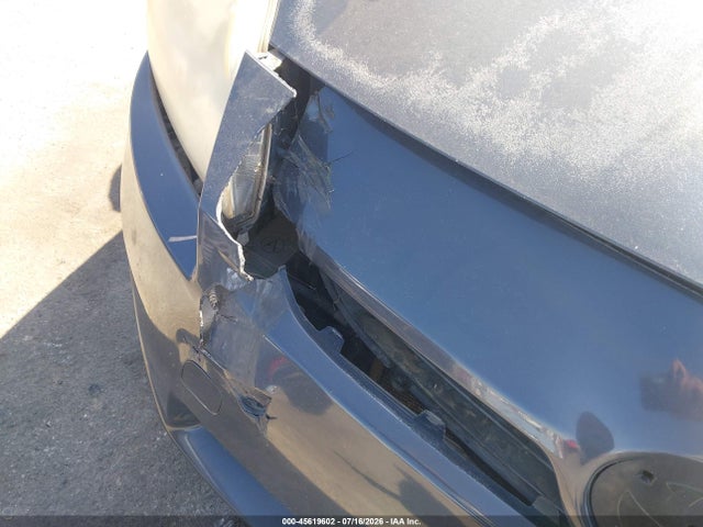 صورة 14 لـ 2011 Toyota PRIUS THREE