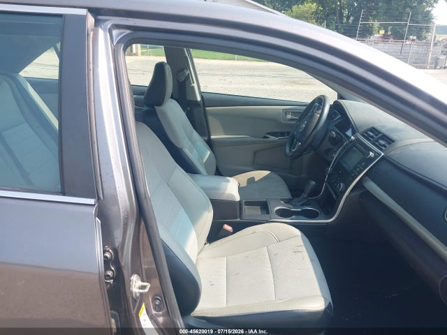 2017 Toyota CAMRY SE photo 5
