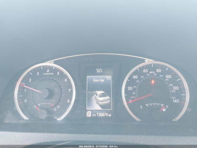 2017 Toyota CAMRY SE photo 7
