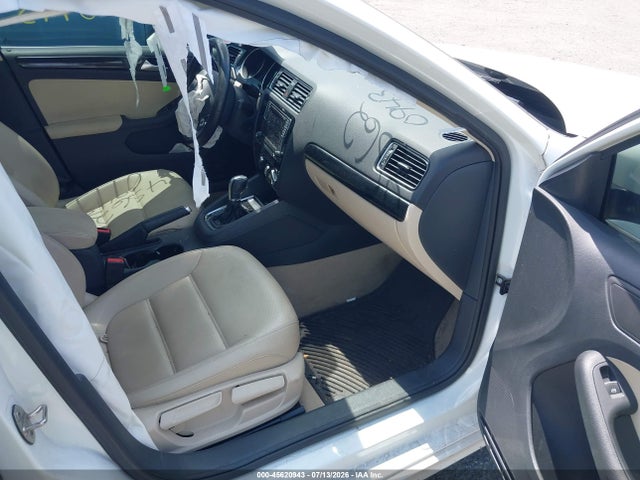 صورة 5 لـ 2016 Volkswagen JETTA 1.8T SEL