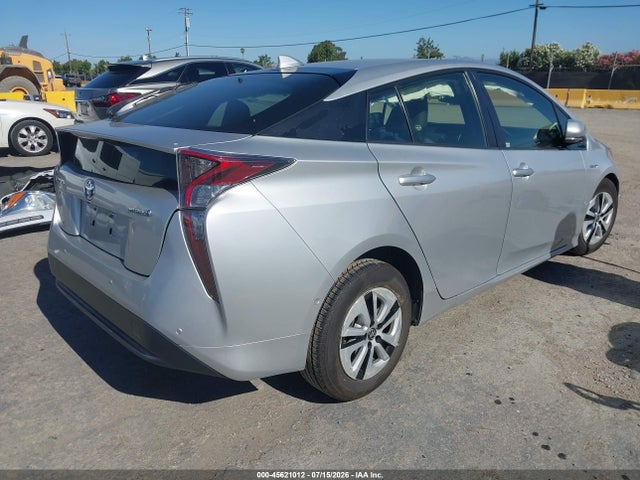 2018 TOYOTA PRIUS THREE 4