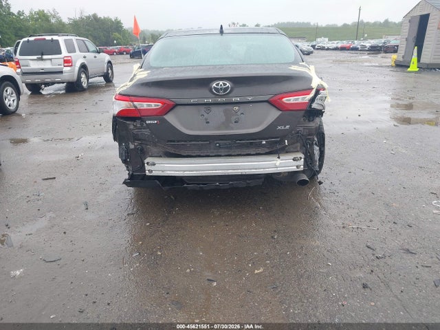2018 TOYOTA CAMRY XLE 6