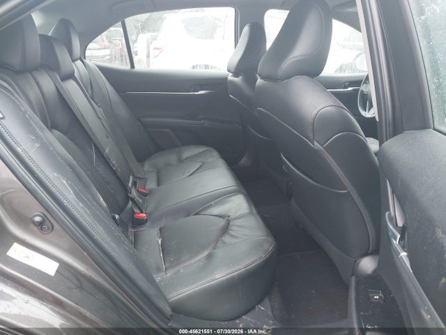 2018 TOYOTA CAMRY XLE 8