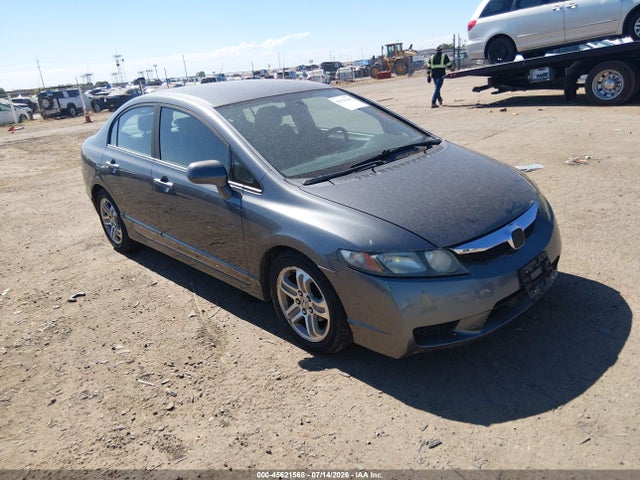2010 Honda CIVIC LX 照片 1