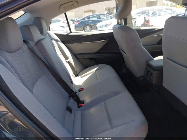 صورة 8 لـ 2025 Toyota CAMRY LE