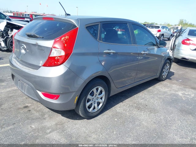 2013 Hyundai ACCENT GS — фото 4