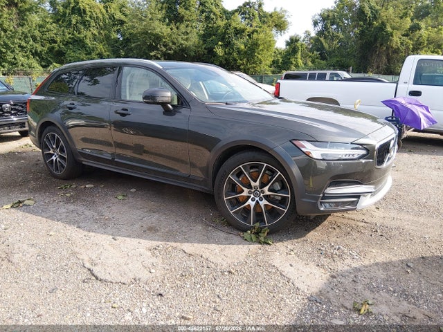 2020 VOLVO V90 T6