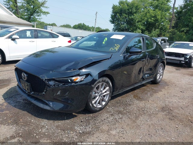 صورة 2 لـ 2022 Mazda MAZDA3 2.5 S