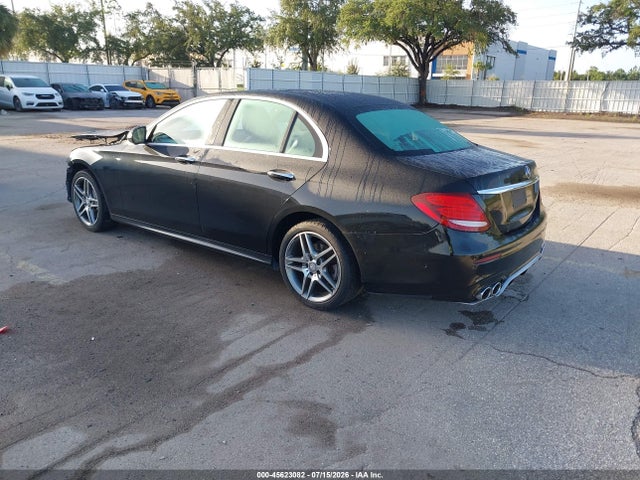 2017 Mercedes-BENZ E 300 4MATIC 照片 3