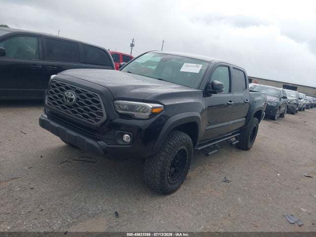 2021 Toyota TACOMA TRD OFF-ROAD photo 2