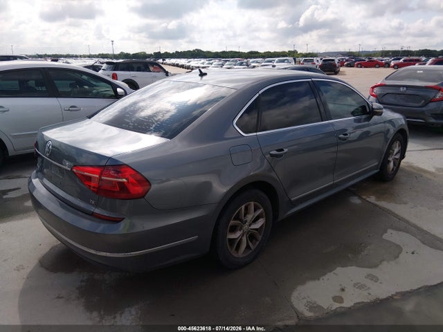 صورة 4 لـ 2016 Volkswagen PASSAT 1.8T S