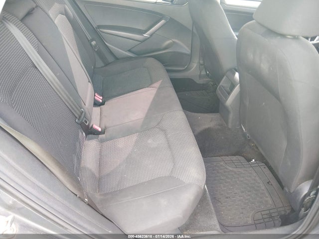 صورة 8 لـ 2016 Volkswagen PASSAT 1.8T S