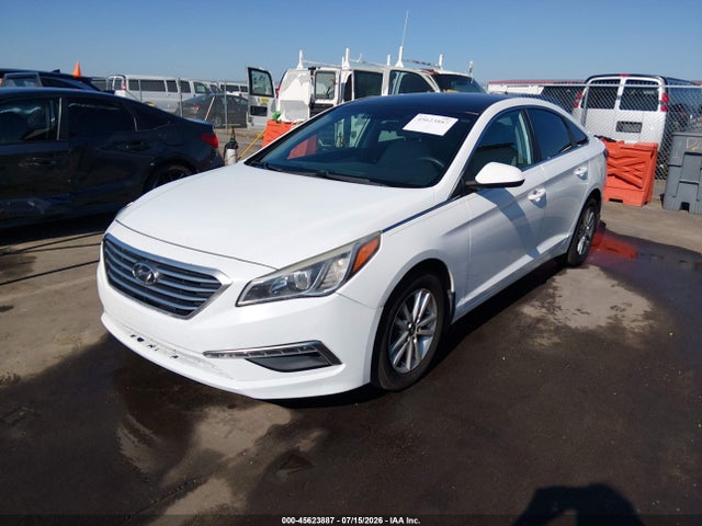 2015 Hyundai SONATA SE photo 2