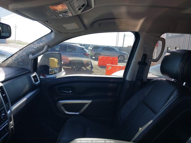 2019 NISSAN TITAN PRO-4X 5