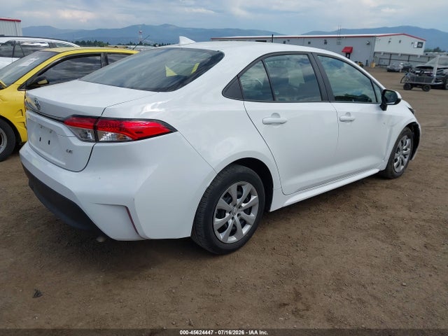 2025 Toyota COROLLA LE photo 4
