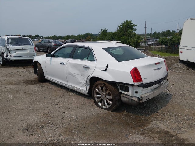 2018 Chrysler 300 LIMITED AWD — фото 3