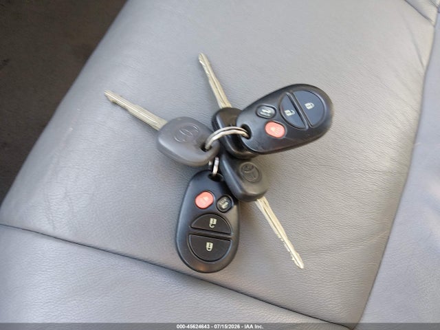 2005 Toyota AVALON XLS thumbnail 11