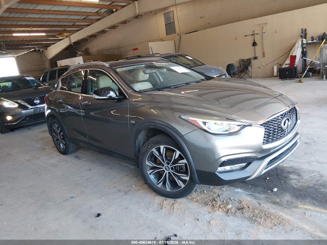 2017 INFINITI QX30 PREMIUM