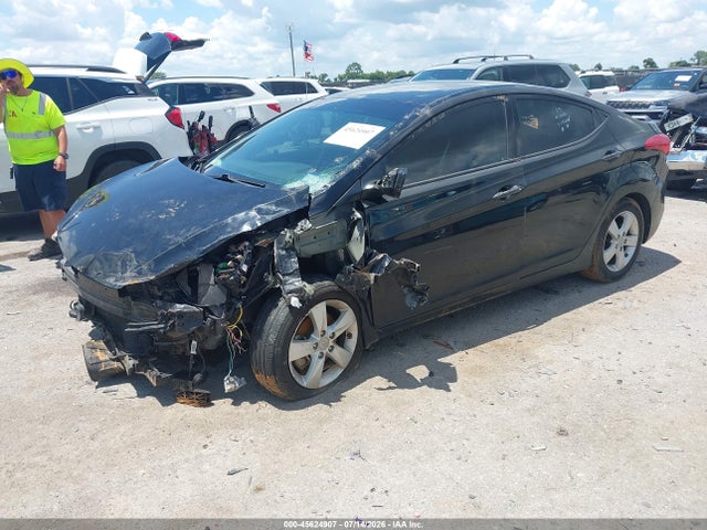صورة 2 لـ 2013 Hyundai ELANTRA GLS