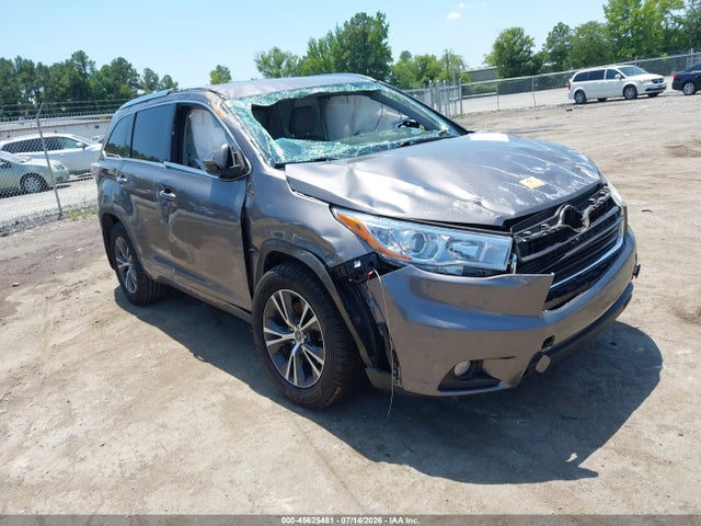 2016 TOYOTA HIGHLANDE XLE V6