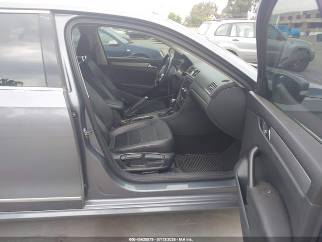 2014 Volkswagen PASSAT 2.0L TDI SE — фото 5