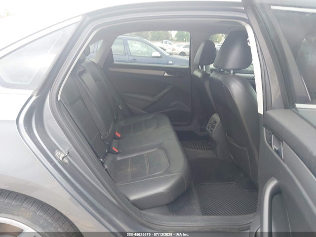 2014 Volkswagen PASSAT 2.0L TDI SE — фото 8