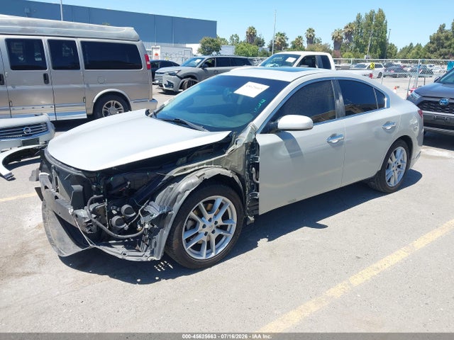 2010 Nissan MAXIMA 3.5 S photo 2
